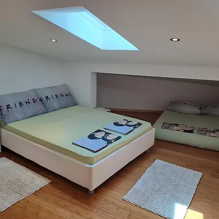 아파트 Ziks 크리크베니카