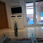 Ziks *