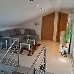 Ziks *